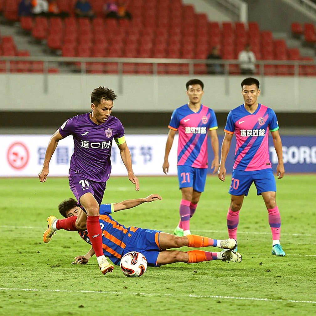 Da Nang 3-0 Nam Dinh: Two Red Cards, Two VAR Reviews, and the Void Left by Nguyen Xuan Son Da Nang 3-0 Nam Dinh: Two Red Cards, Two VAR Reviews, and the Void Left by Nguyen Xuan Son