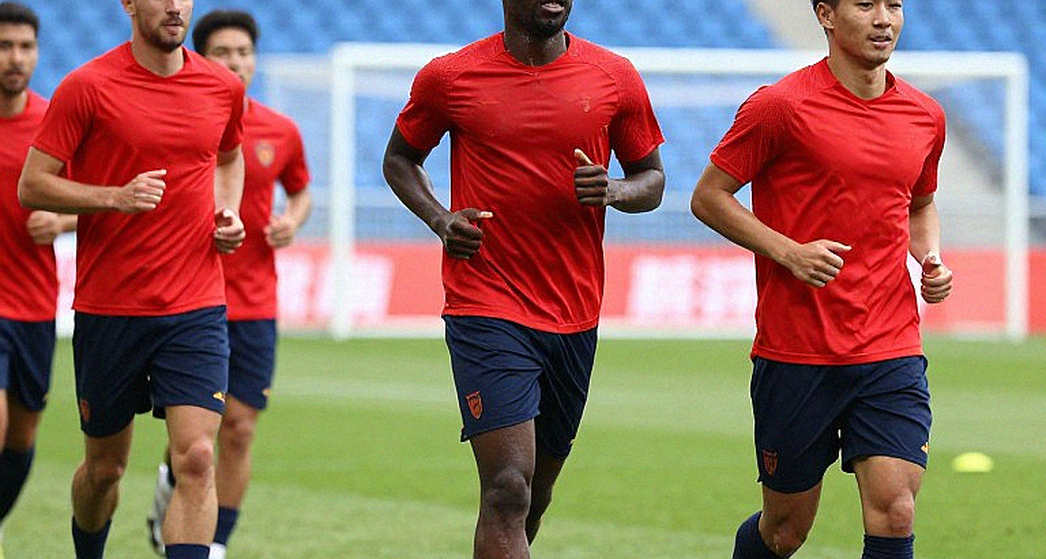 Phí ký kết cầu thủ tự do: Khoảng tối trong kỳ chuyển nhượng V.League 2026