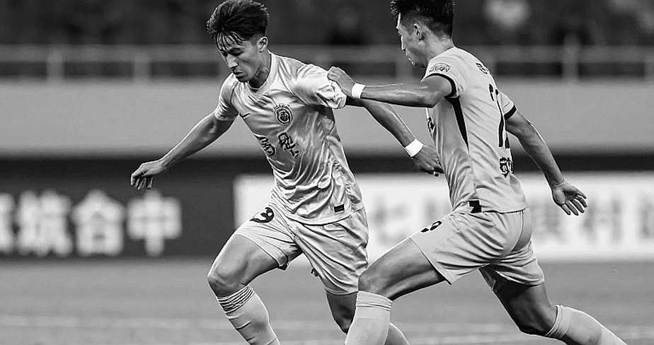 Cửa sổ chuyển nhượng V.League: Khi khoảng trống đắt hơn một bản hợp đồng