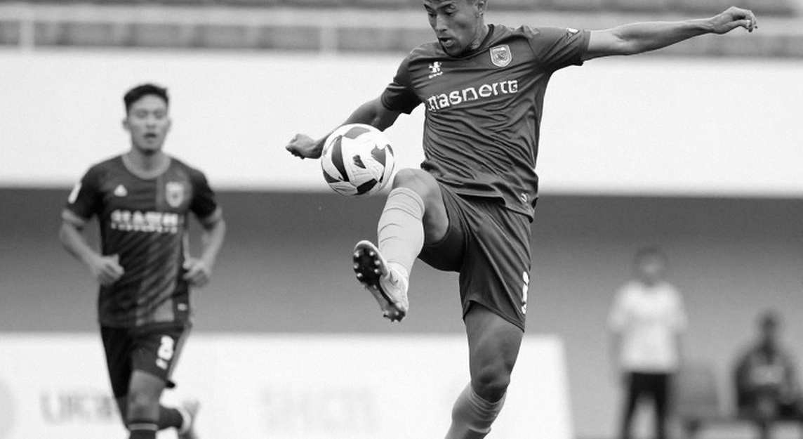 Mười ba phút định đoạt: Trabzonspor thắng Samsunspor 3-0 dù chơi thiếu người