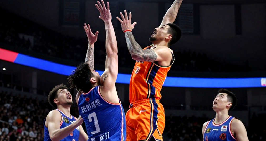 Matt Thomas tới Unicaja: hai tháng hợp đồng và phần dữ liệu chưa ai công bố