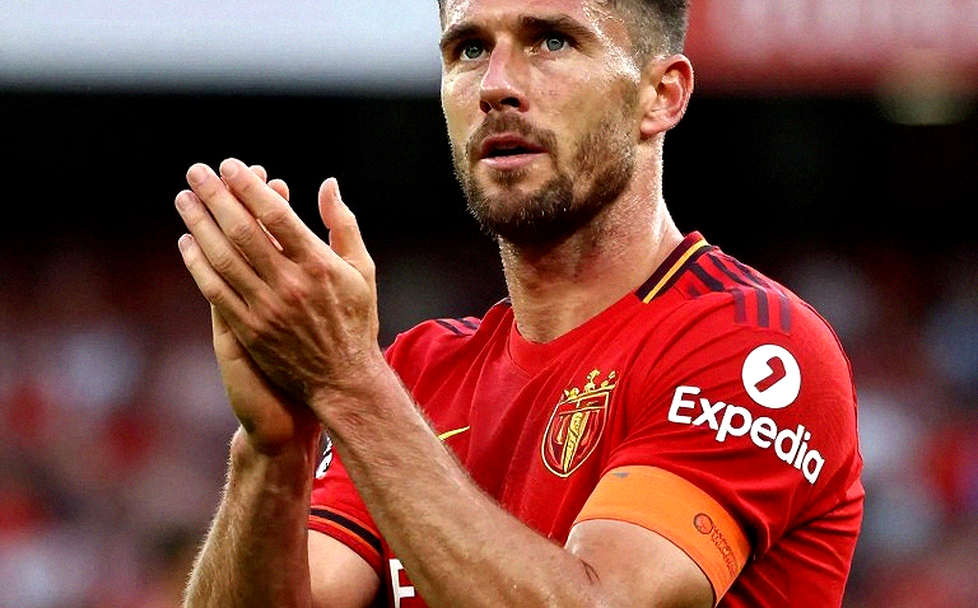 Cuốn sổ bị xé của bóng đá Việt Nam: V.League, những dữ liệu mất tích và tốc độ biến mất Cuốn sổ bị xé của bóng đá Việt Nam: V.League, những dữ liệu mất tích và tốc độ biến mất