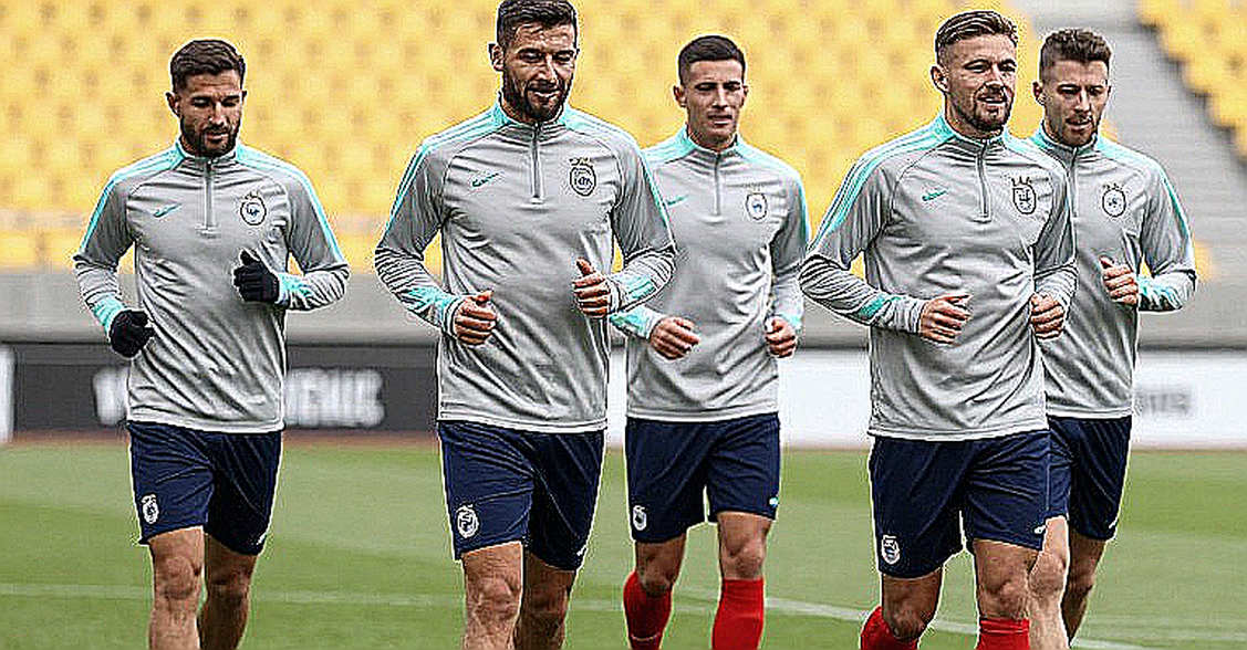 Harry Kane, cột mốc 100 bàn và lời cảnh báo 10 năm của Thomas Tuchel